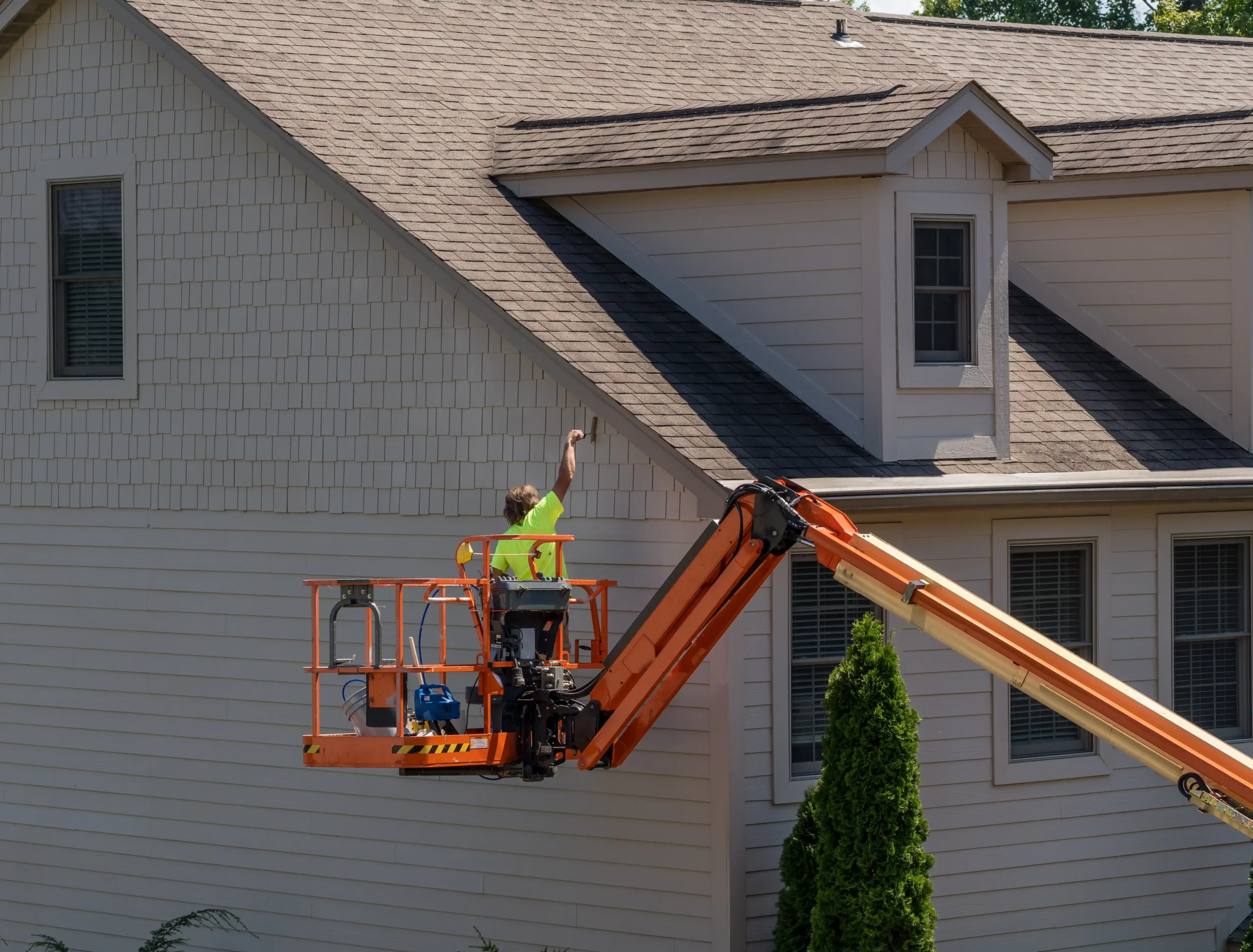 What Is a Knuckle Boom Lift? Types, Uses, and Key Specifications